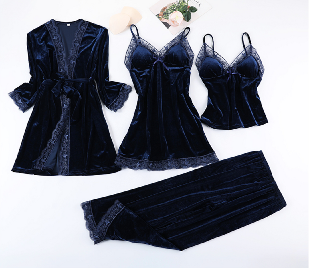 <transcy>Soft suede set</transcy>
