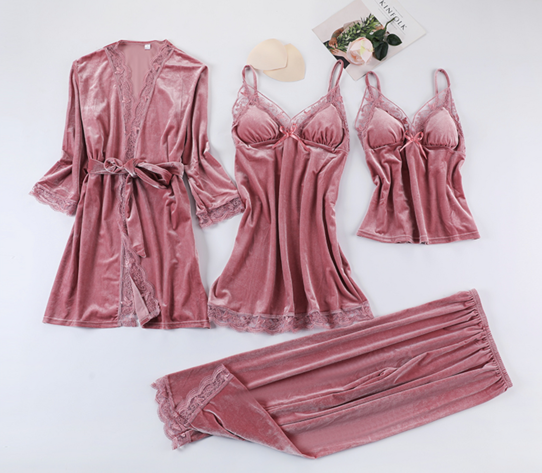 <transcy>Soft suede set</transcy>