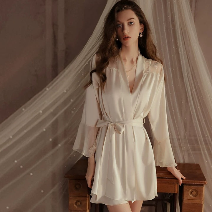 طقم حريري ناعم⁩⁩⁩⁩⁩⁩⁩⁩⁩⁩⁩⁩⁩