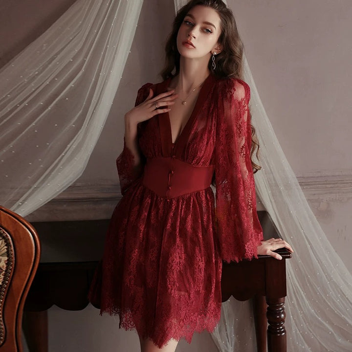 طقم حريري دانتيل⁩⁩⁩⁩⁩⁩⁩⁩⁩⁩⁩⁩⁩