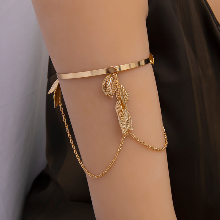 Leaves hand accessory 